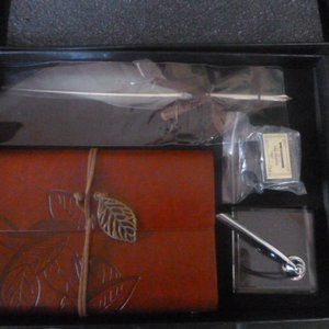 Feather pen writing gift set, NIB